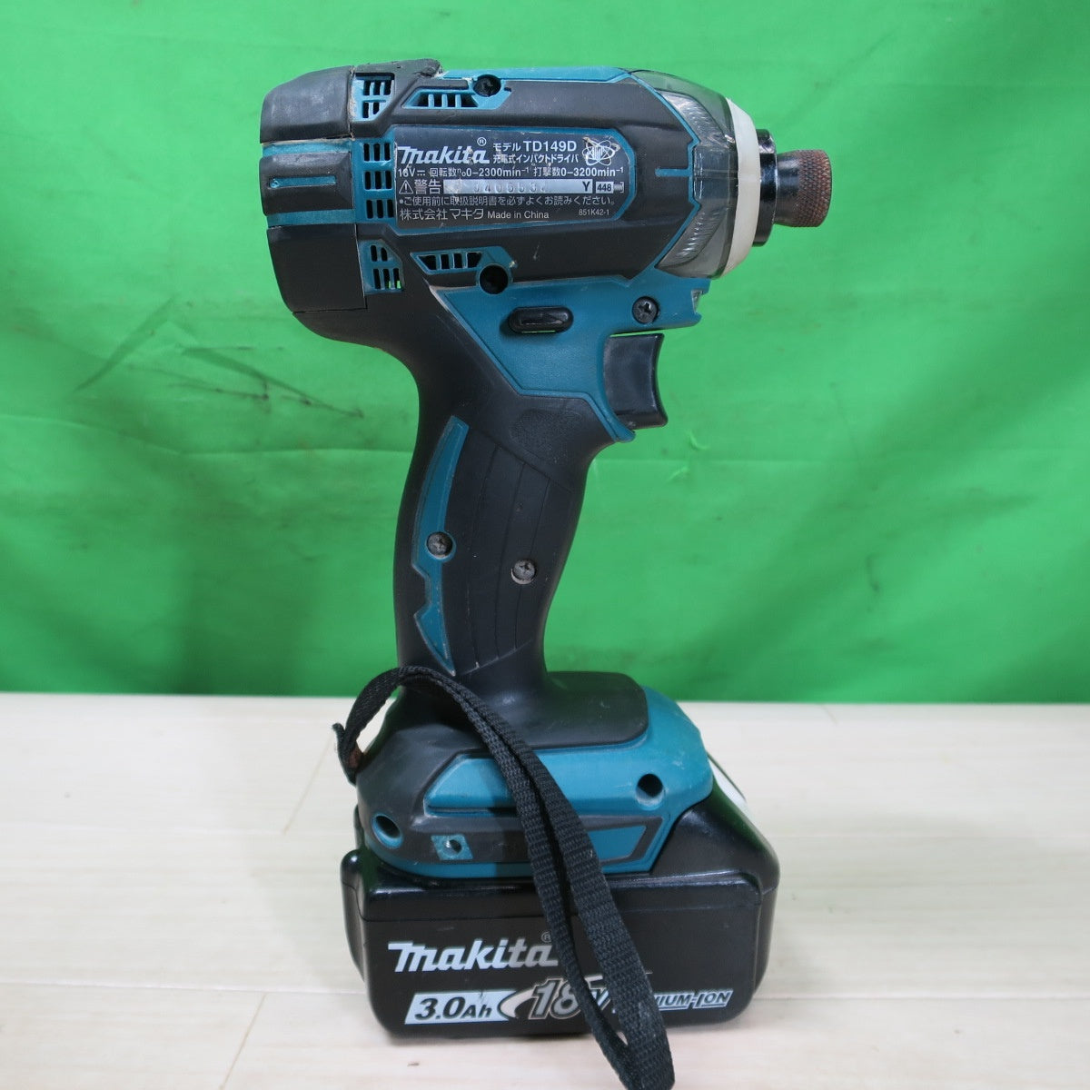 [送料無料] ☆マキタ 充電式 インパクト ドライバ 16V TD149D 電動 工具 DIY コードレス Makita☆
