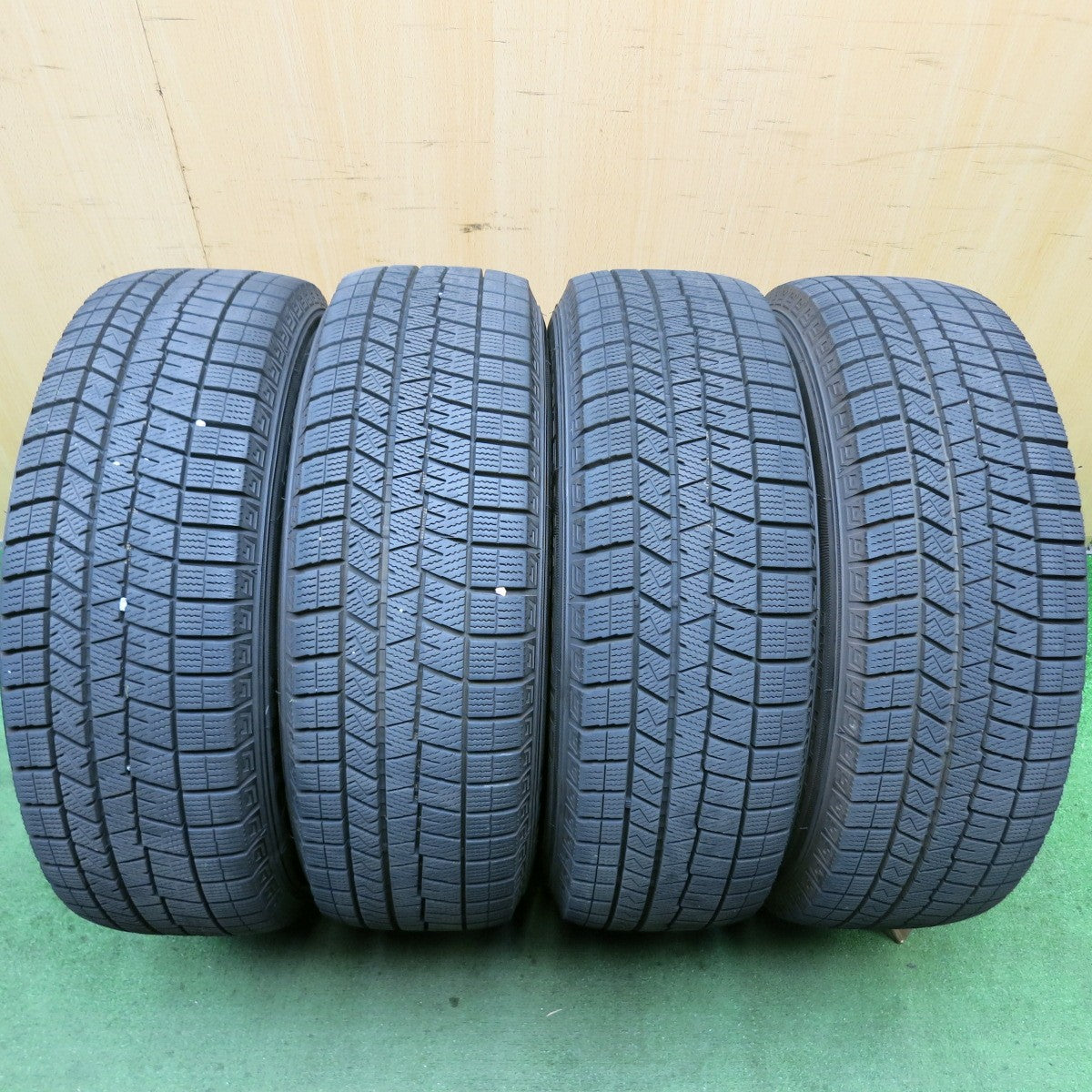 バリ溝！22年！キレイ！9.5分★スタッドレス 195/65R15 ダンロップ ウインターマックス 03 INVERNO 15インチ PCD114.3/5H★5082304HAス