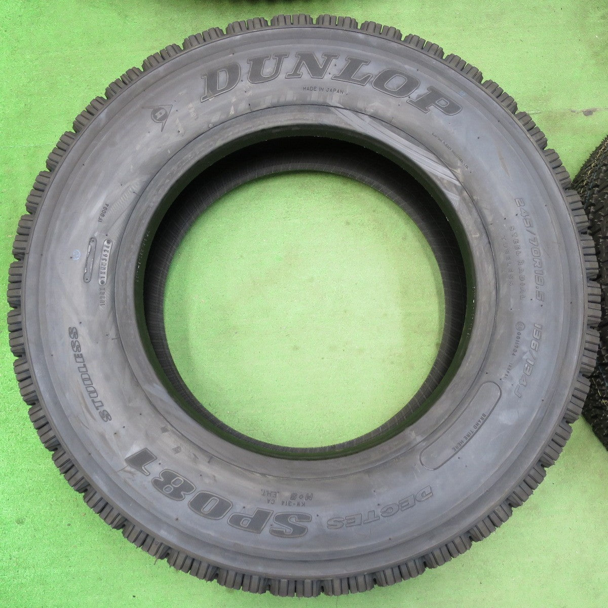 [送料無料] 未使用！24年★トラック タイヤ 245/70R19.5 136/134J スタッドレス ダンロップ デクテス SP081 DECTES 19.5インチ★5031005イスタ