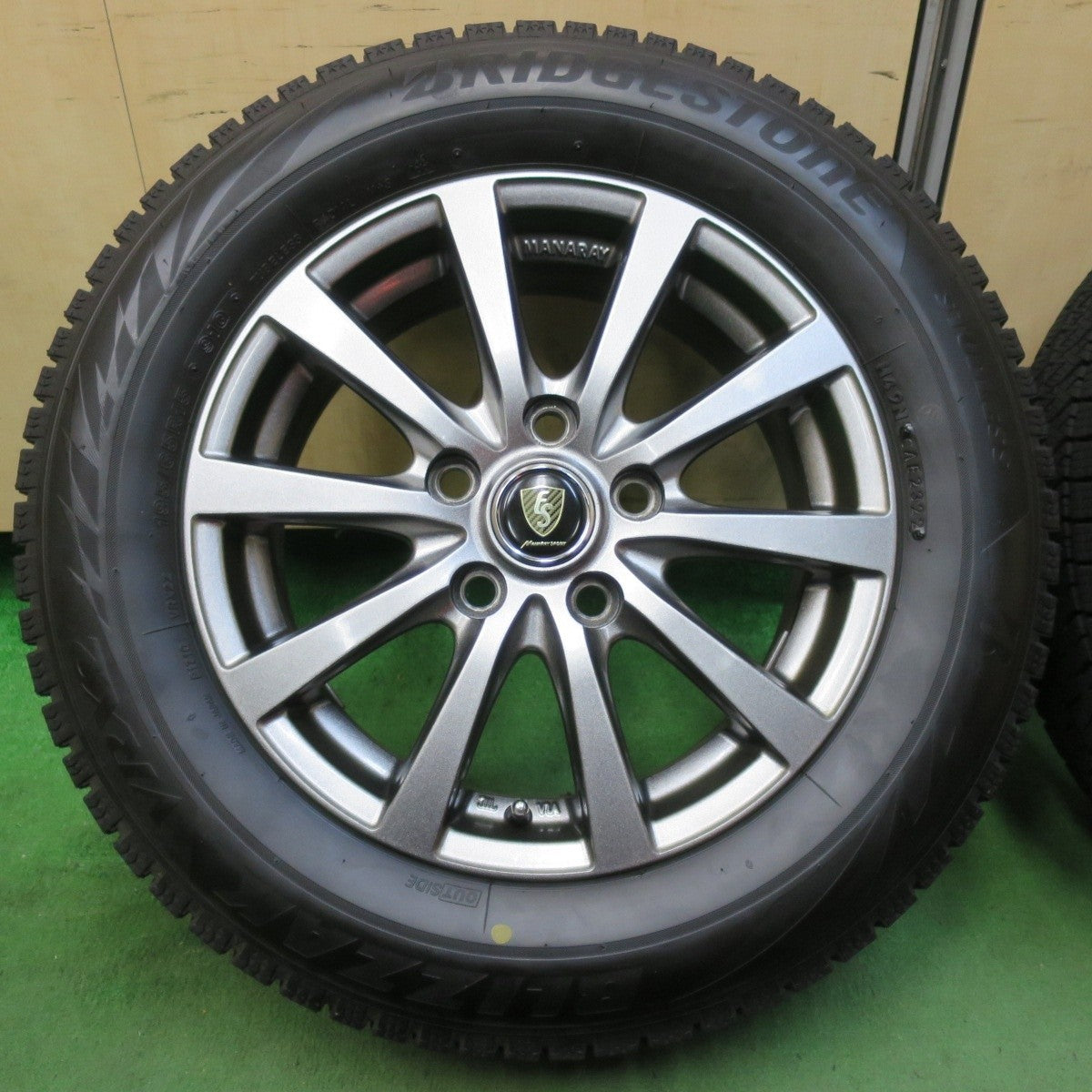 バリ溝！22年！キレイ！9分★スタッドレス 195/65R15 ブリヂストン ブリザック VRX2 MANARAY SPORT マナレイスポーツ 15インチ PCD114.3/5H★5012811イス