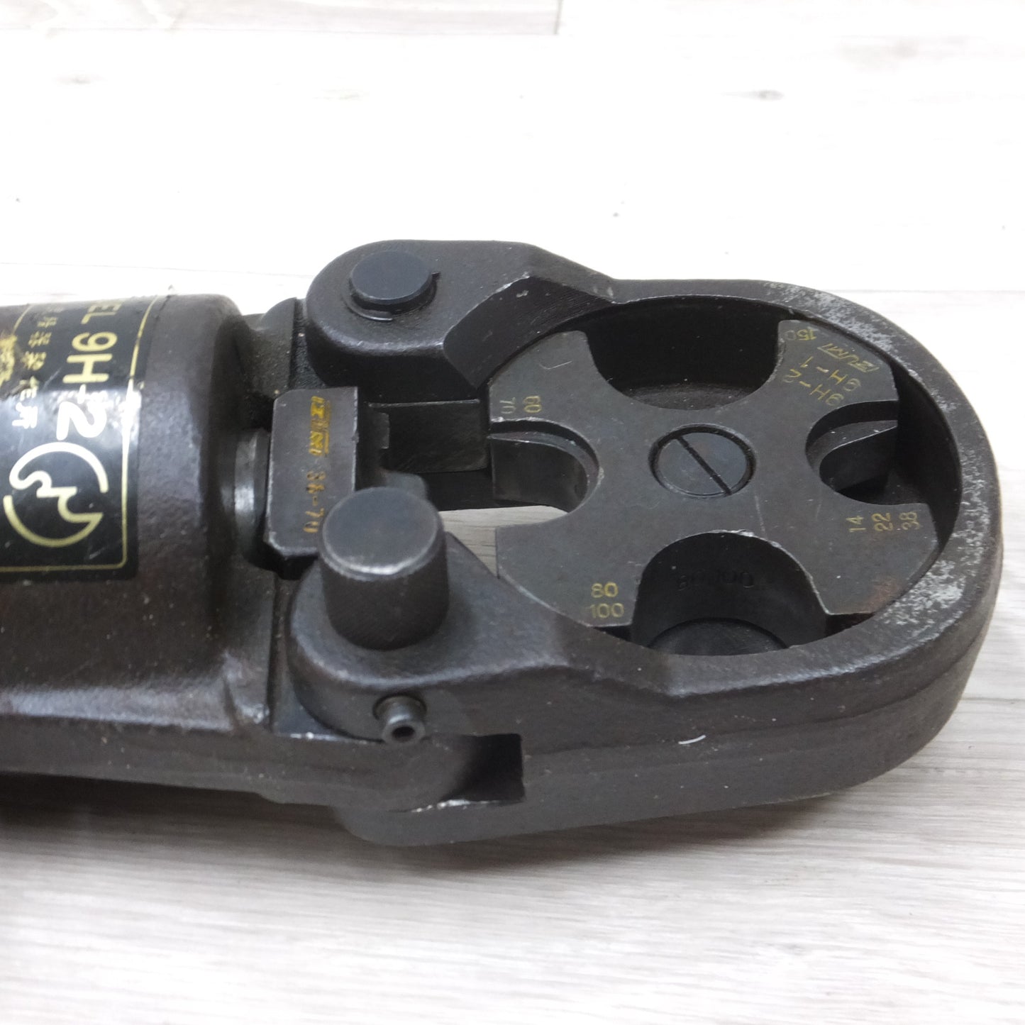 [送料無料] ◆泉精器 IZUMI  手動 油圧 圧着 工具 9H-2 オス ダイス 3個付き 屋内 配線用 電線 接続 圧着端子用 ハンドプレス◆