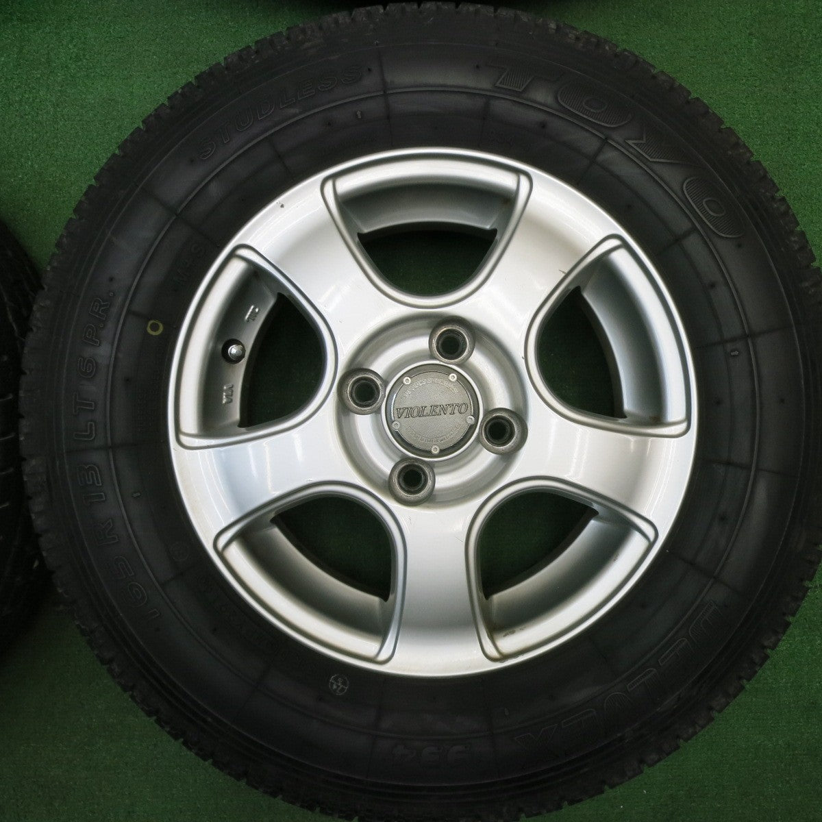 バリ溝！9.5分以上★スタッドレス 165R13 6PR トーヨー デルベックス 934 VIOLENTO ヴィオレント 13インチ PCD100/4H★5042003TNス