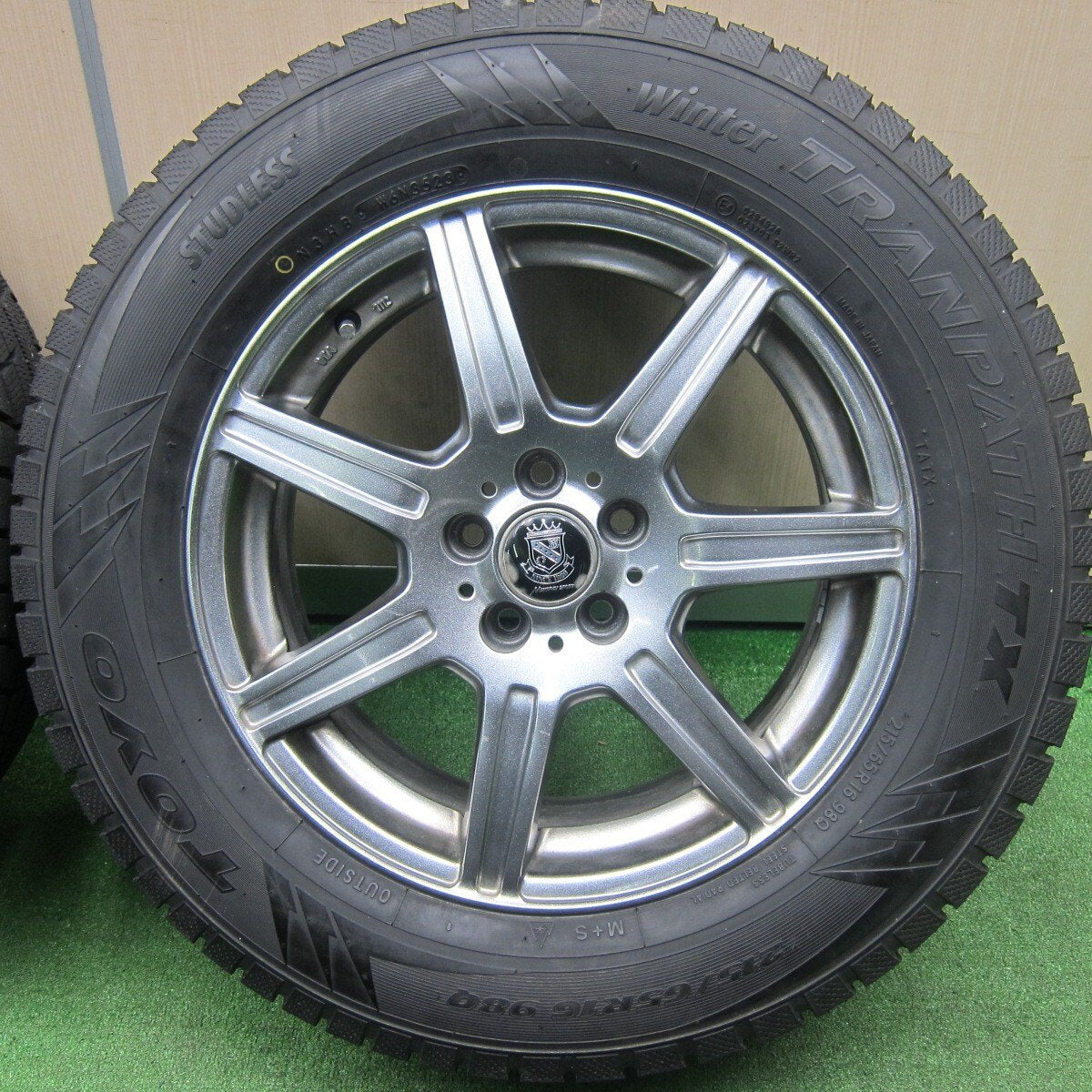 バリ溝！23年！9.5分以上★フォレスター 等 215/65R16 スタッドレス トーヨー ウインター トランパス TX MANARAY SPORT マナレイスポーツ 16インチ PCD100/5H★4121413TNス