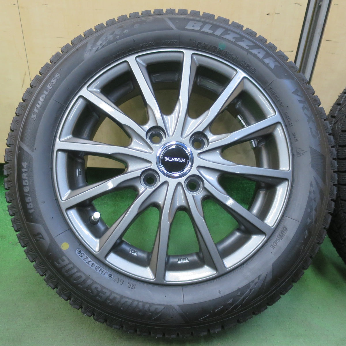 未使用！25年◎スタッドレス 155/65R14 ブリヂストン ブリザック VRX3 BALMINUM AR12 バルミナ 14インチ PCD100/4H◎6061207イス