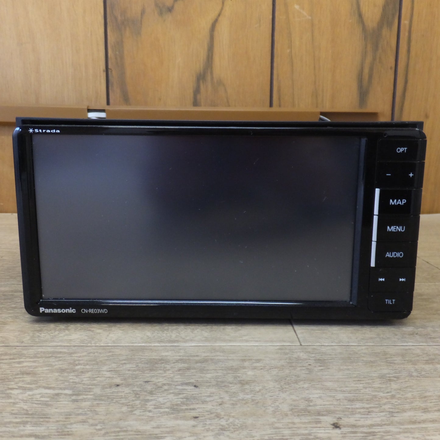 [送料無料] ★パナソニック Panasonic SDカーナビステーション CN-RE03WD★