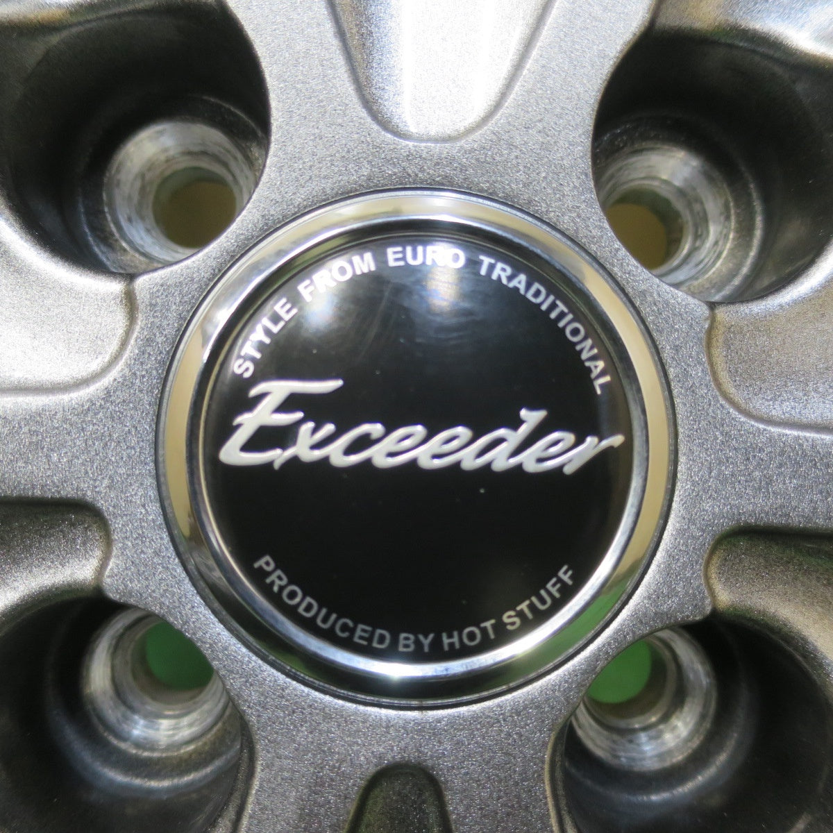 バリ溝！22年！キレイ！9分★スタッドレス 185/65R15 ブリヂストン ブリザック VRX3 Exceeder エクシーダー 15インチ PCD100/4H★5092604イス