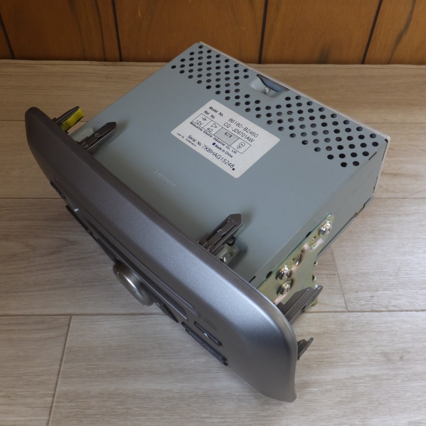 [送料無料] キレイ 現状品★ダイハツ DAIHATSU 純正 タント L375S L385S カーオーディオ 86180-B2460★