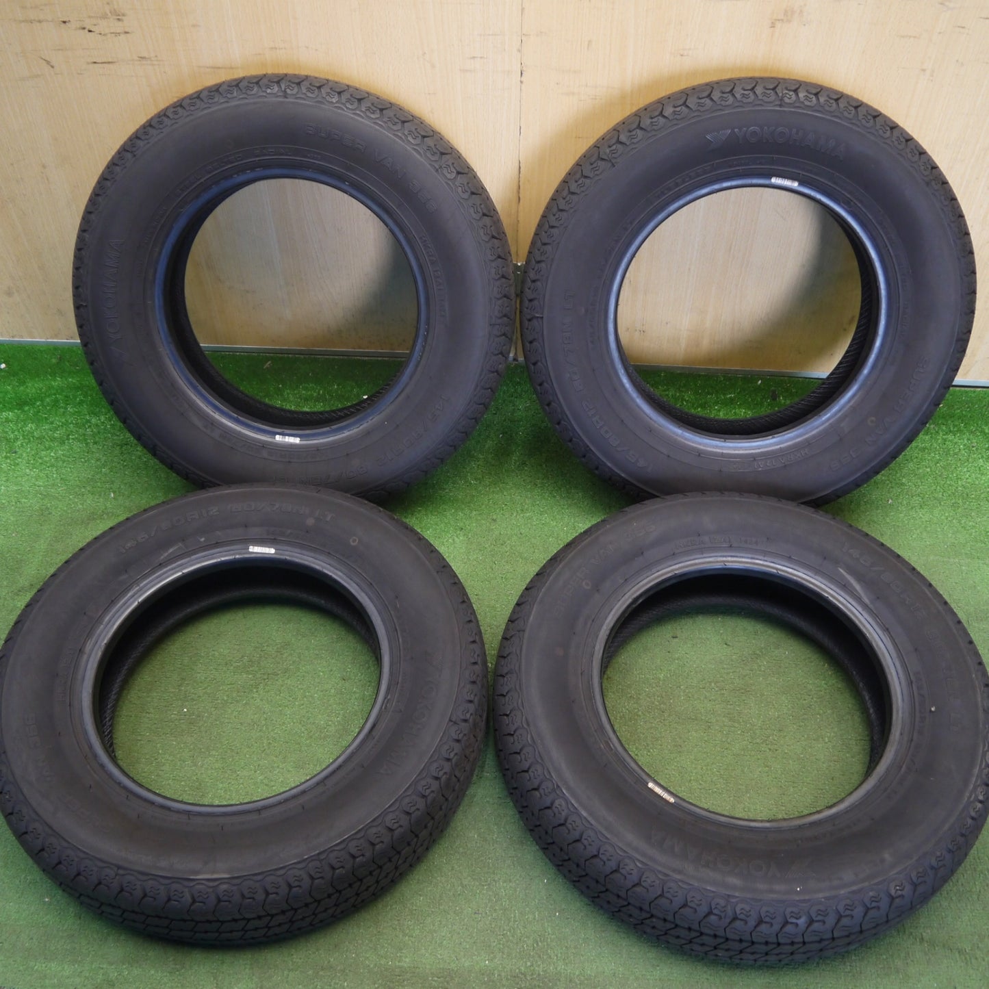 新車外し！24年★145/80R12 80/78N ヨコハマ SUPER VAN 356 タイヤ 12インチ 軽 トラック 軽 バン 等★6052605Hノタ