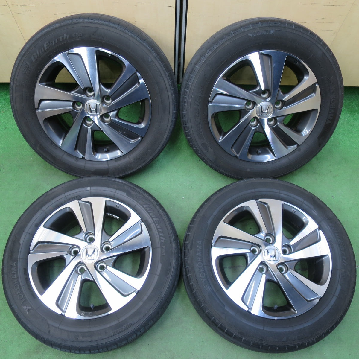 キレイ★ホンダ GB フリード 純正 185/65R15 ヨコハマ ブルーアース E50 E50C 15インチ PCD114.3/5H★5051210イノ