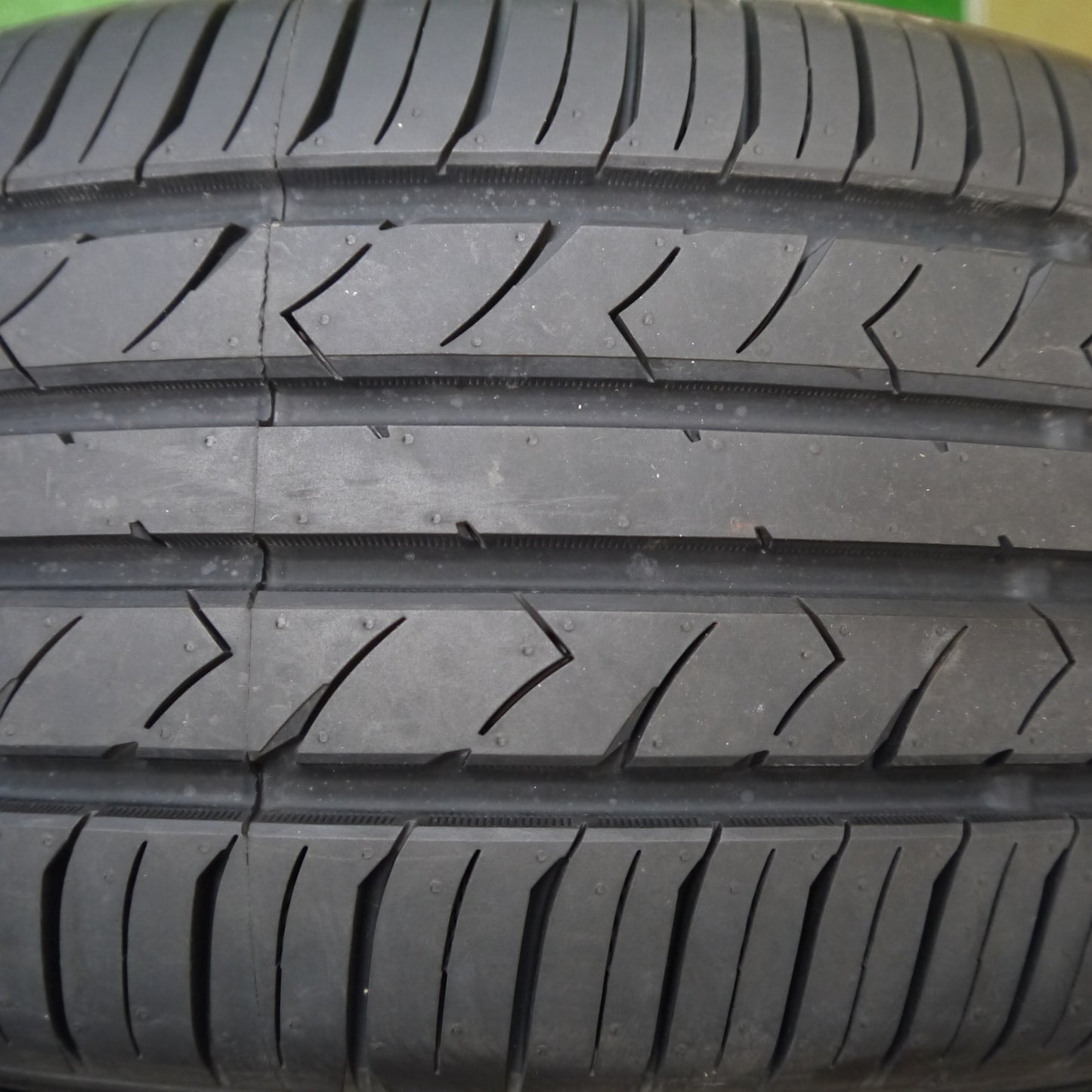 新車外し！2本★215/55R17 トーヨー SD-7 タイヤ 17インチ クラウン カムリ ヴェゼル スカイライン フォレスター 等★5110409Hノタ