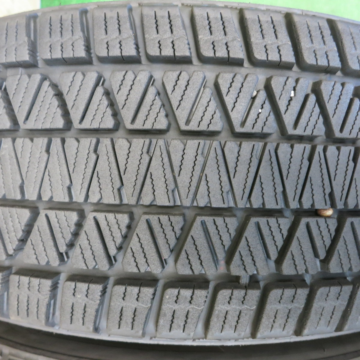 バリ溝！24年！キレイ！9分◎スタッドレス 225/65R17 ブリヂストン ブリザック DM-V3 ravrion RM01 ラブリオン 17インチ PCD114.3/5H◎6070907HAス