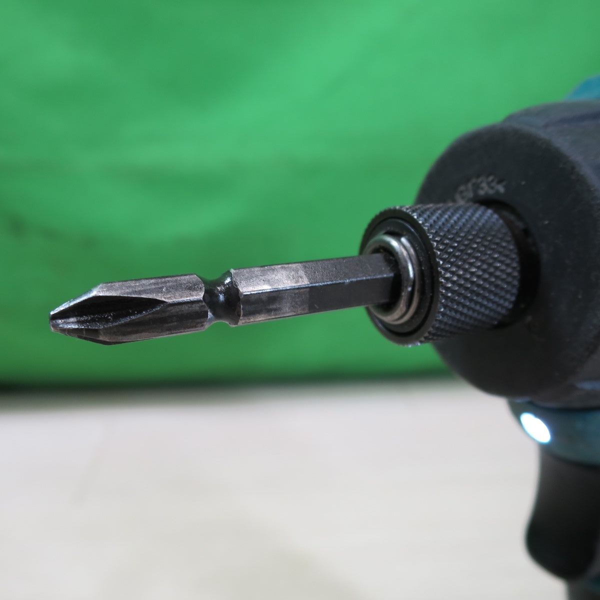 [送料無料] ☆マキタ 充電式 ドライバドリル DF031D 電動 工具 バッテリー BL1015 充電器 DC10SA makita コードレス☆