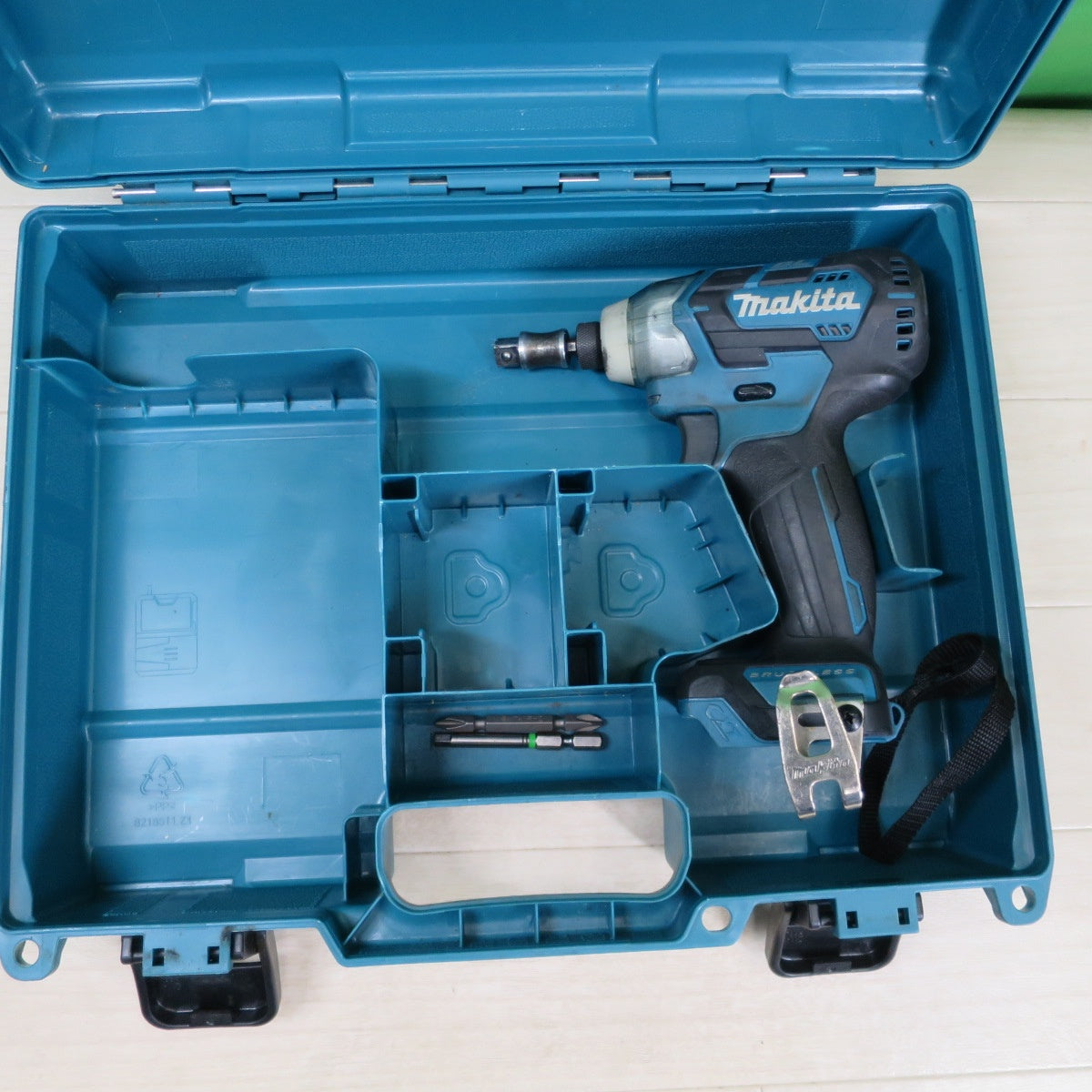 [送料無料] ケース・付属品付き☆マキタ 充電式 インパクトドライバ TD111D 電動 工具 10.8V 本体のみ☆