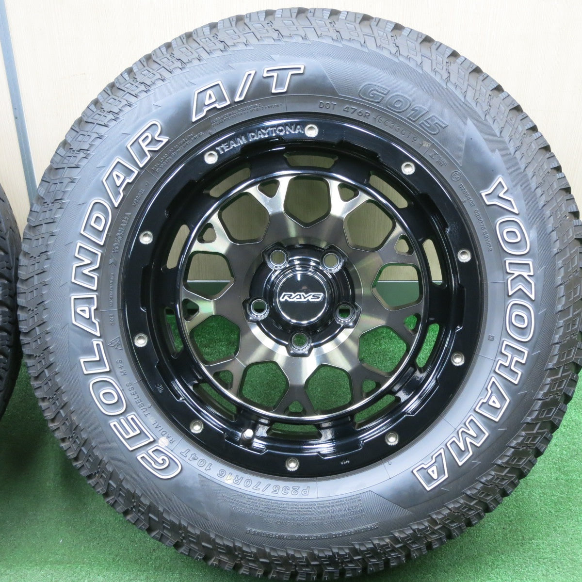 *送料無料* バリ溝！キレイ！9分★RAYS DAYTONA M9 235/70R16 ヨコハマ ジオランダー A/T レイズ デイトナ 16インチ PCD114.3/5H★4041013TNノ