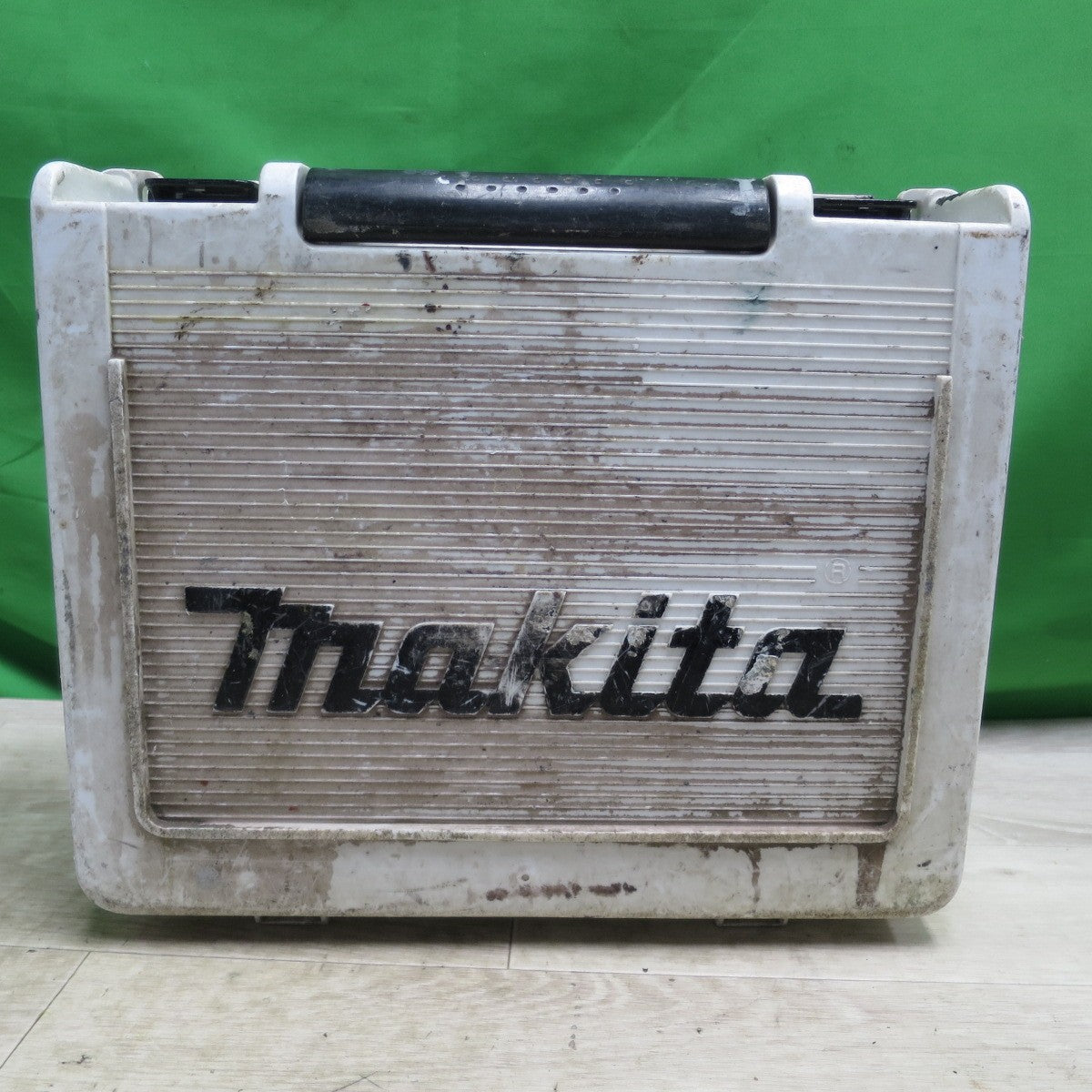 [送料無料] バッテリー2個付☆マキタ 充電式 インパクトドライバ TD131DRFXW 電動 工具 充電器 DC18RA バッテリー BL1430B☆