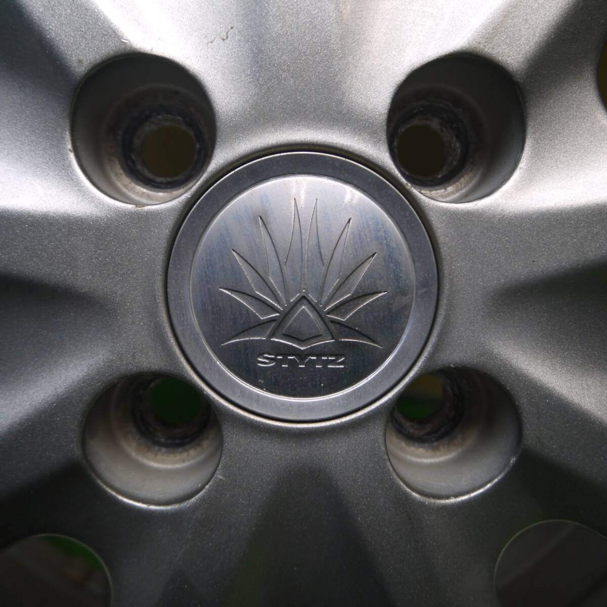 バリ溝！20年！キレイ！9.5分★スタッドレス 185/65R15 ダンロップ ウインターマックス03 STYTZ 15インチ PCD100/4H★4121608Hス