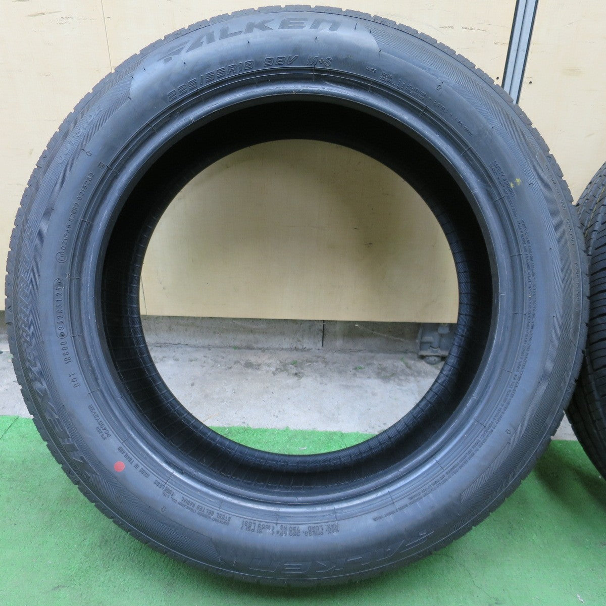 新車外し！25年◎225/55R18 ファルケン ZIEX ZE001A A/S タイヤ 18インチ デリカD5 アウトランダー エクストレイル クロストレック 等◎6082102NGノタ