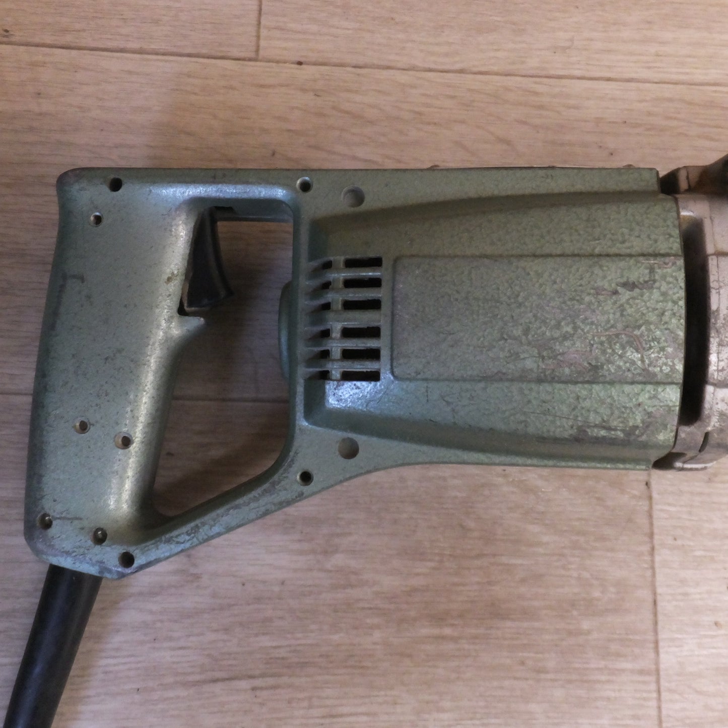 [送料無料] ★日立 HITACHI 19mm 振動ドリル V-19　100V 50/60Hz 570W 6A 1100rpm★