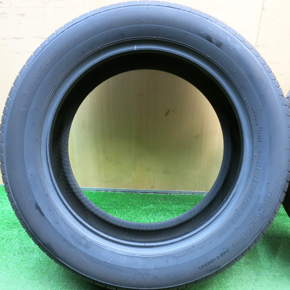 バリ溝！23年！9.5分★205/55R16 ブリヂストン エコピア NH200 タイヤ 16インチ ステップワゴン アイシス ノア ヴォクシー プレマシー 等★5071707HAノタ