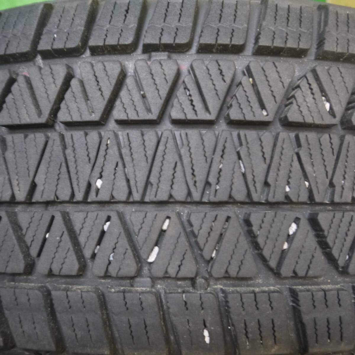 バリ溝！21年！キレイ！9.5分★スタッドレス 225/65R17 ブリヂストン ブリザック DM-V3 Exceeder エクシーダー 17インチ PCD114.3/5H★4112205Hス