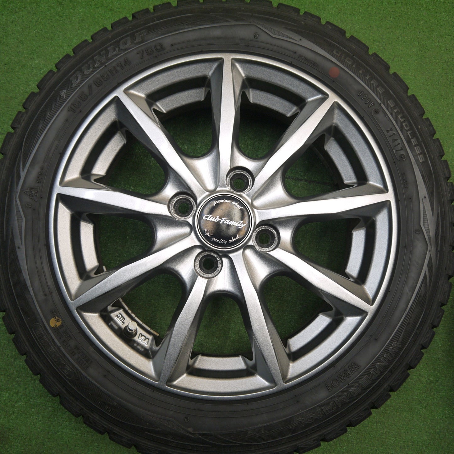 バリ溝！キレイ！8.5分★スタッドレス 155/65R14 ダンロップ ウインターマックス WM01 Club Family クラブファミリー 14インチ PCD100/4H★5120208Hス