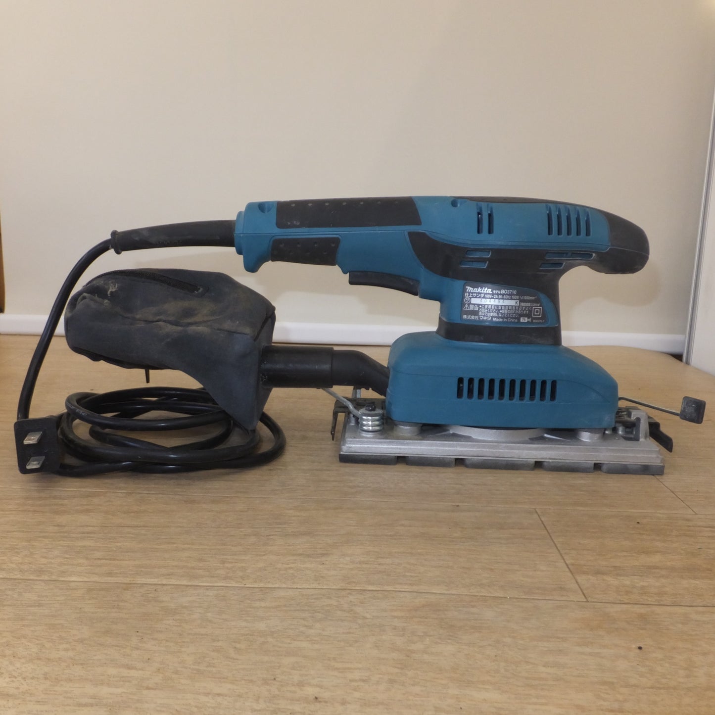 [送料無料] ★マキタ makita 仕上サンダ BO3710　100V～ 2A 50-60hz 190W★