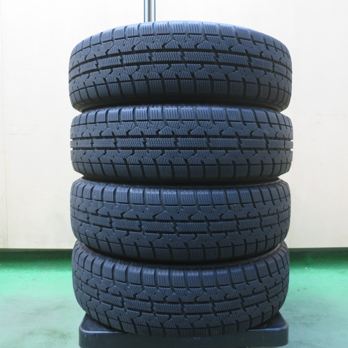 バリ溝！22年！キレイ！9分◎スタッドレス 155/65R14 トーヨー オブザーブ ガリット GIZ QRASIZ KOSEI クレイシズ コーセイ 14インチ PCD100/4H◎6092310イス