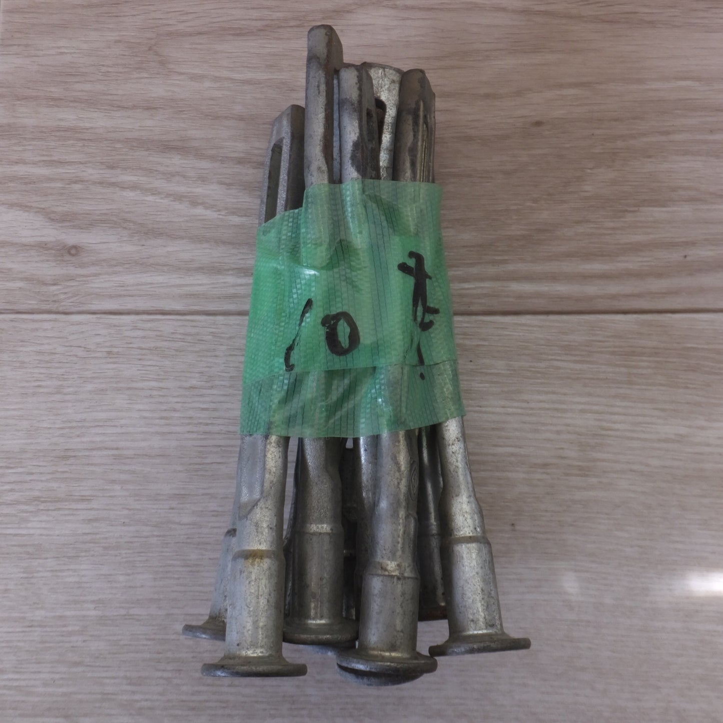 [送料無料] ★くさび式 フォームタイ 2穴　37個 セット　長さ 約 16cm　メーカー 不明　ホームタイ ホンタイ★