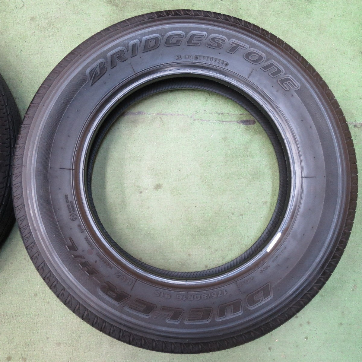 バリ溝！24年！9.5分★ジムニー 等 175/80R16 ブリヂストン デューラー H/L 852 DUELER タイヤ 16インチ★6021403イノタ