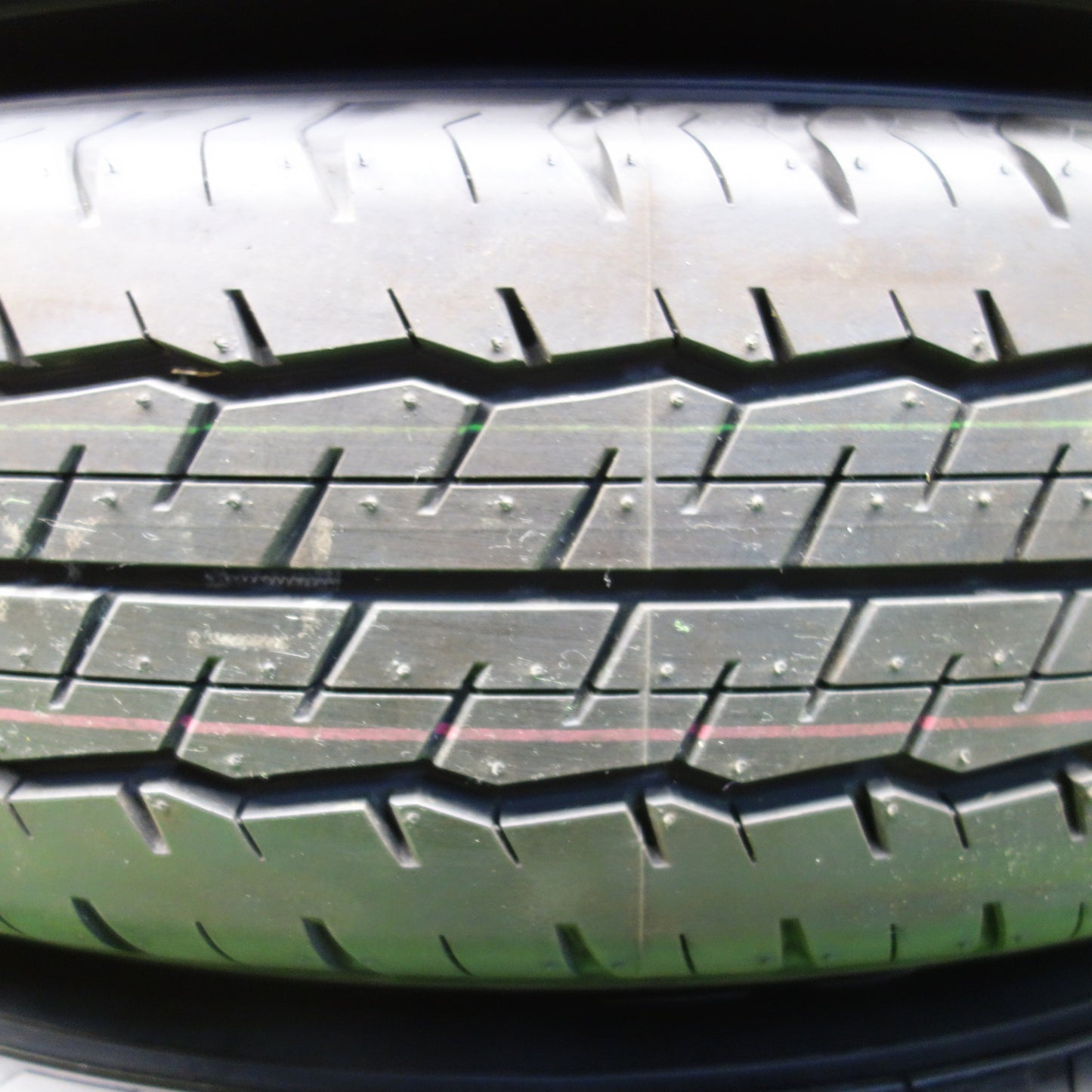 新車外し！25年★トヨタ 200系 ハイエース 純正 スチール 195/80R15 107/105S ダンロップ SP175N 15インチ PCD139.7/6H★5120701KTノ