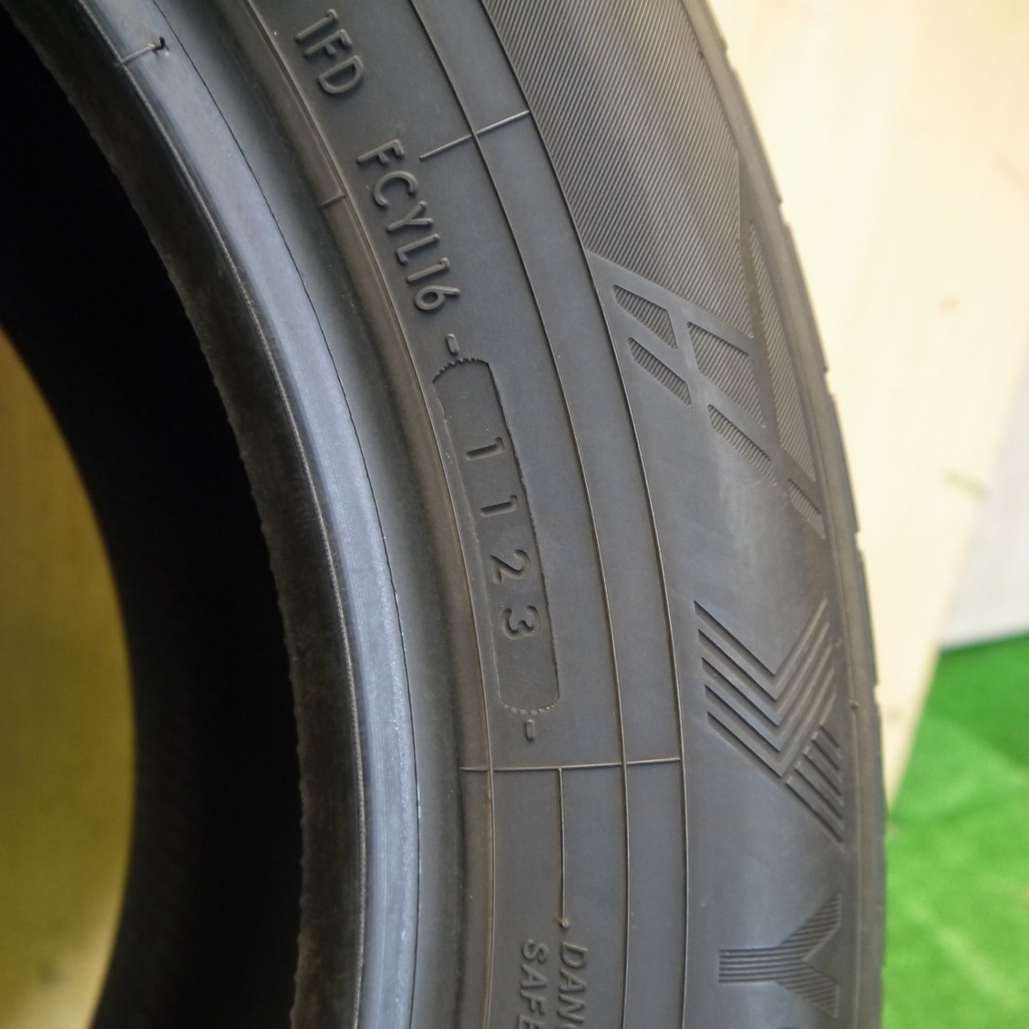 バリ溝！23年！9分！2本★225/60R17 ヨコハマ ジオランダー G91 タイヤ 17インチ クロストレック アウトランダー デリカ D:5 エクストレイル 等★6061704Hノタ