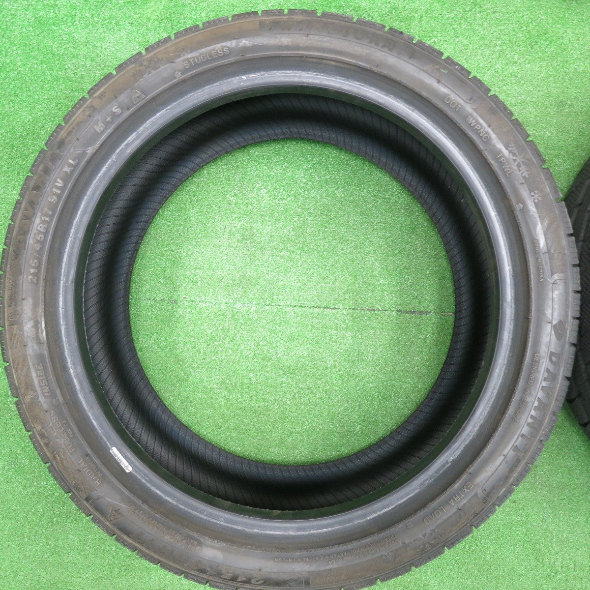 [送料無料] 超バリ溝！22年！ほぼ10分★スタッドレス 215/45R17 ダヴァンティ WINTOURA タイヤ 17インチ レクサス CT プリウス 86 BRZ 等★4120513TNス