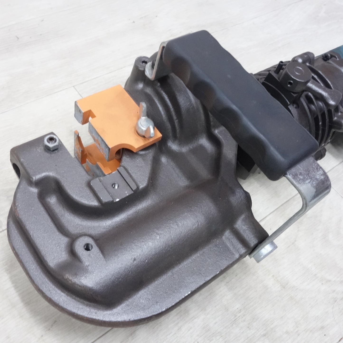 [送料無料] 美品◆オグラ コードレス パンチャー 18V HPC-NF209WBL マキタ 充電器 DC18RF バッテリー BL1860B ケース付き 電動 工具◆