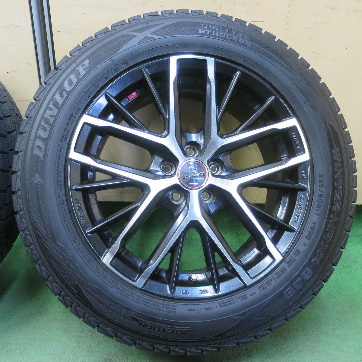 バリ溝！9.5分★フォレスター 等 225/60R17 スタッドレス ダンロップ ウインターマックス SJ8 SMACK ENKEI AME スマック エンケイ 17インチ PCD100/5H★6031408イス