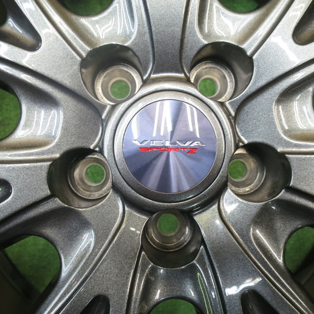 バリ溝！23年！キレイ！ほぼ10分★プリウス 等 215/45R17 スタッドレス グッドイヤー アイスナビ7 VELVA SPORTZ ヴェルヴァ 17インチ PCD100/5H★5111306NJス