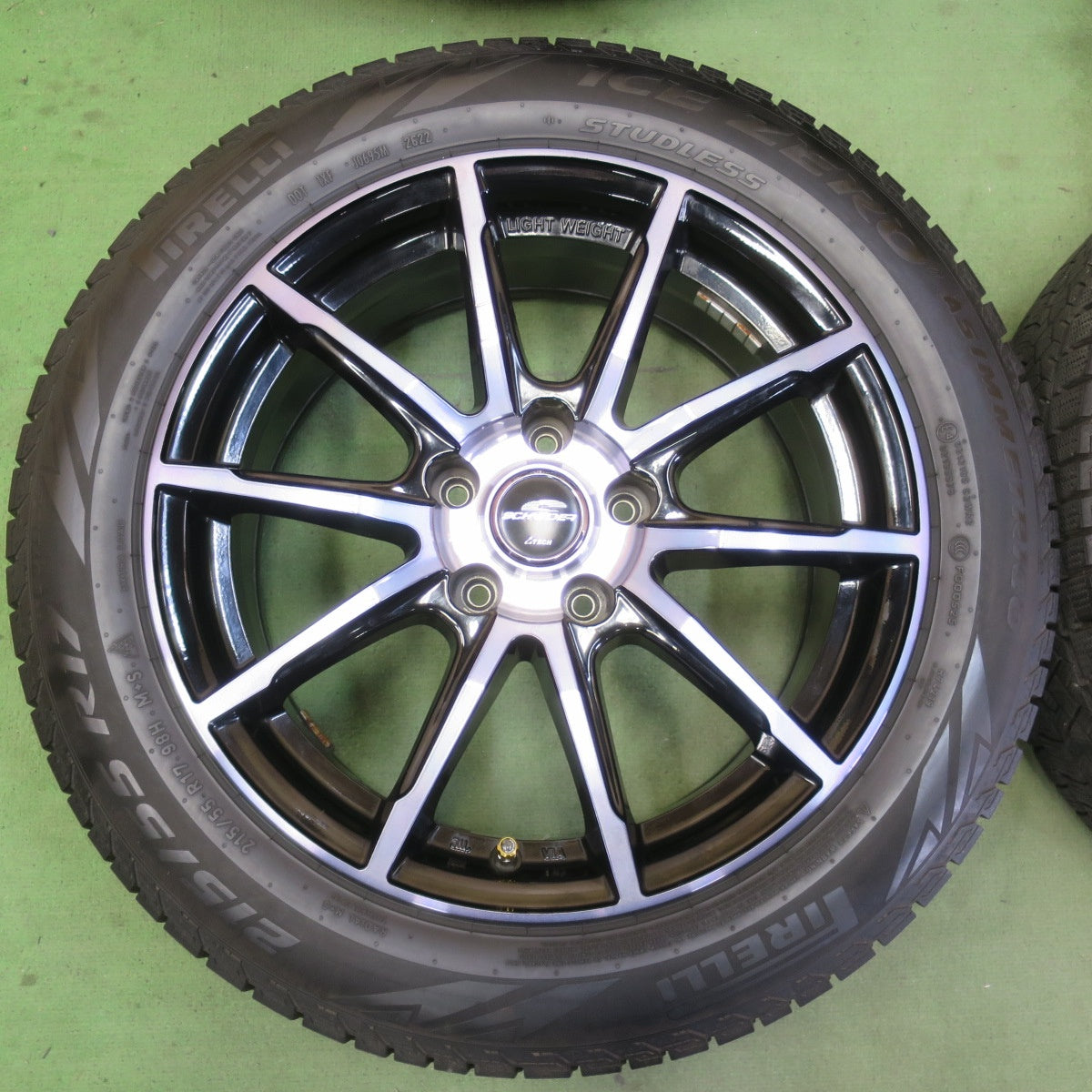 バリ溝！22年！キレイ！9分★スタッドレス 215/55R17 ピレリ アイス ゼロ アシンメトリコ SCHNEIDER シュナイダー 17インチ PCD114.3/5H★6042008イス