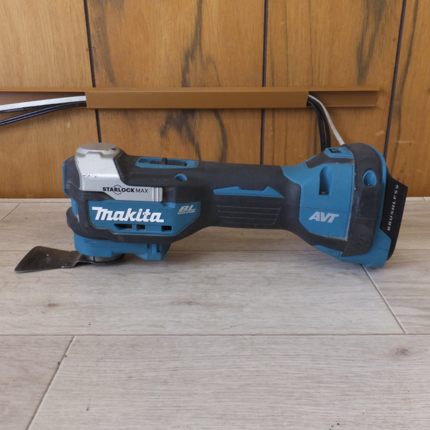 [送料無料] ★マキタ makita 充電式マルチツール TM52D 18V バッテリ なし★
