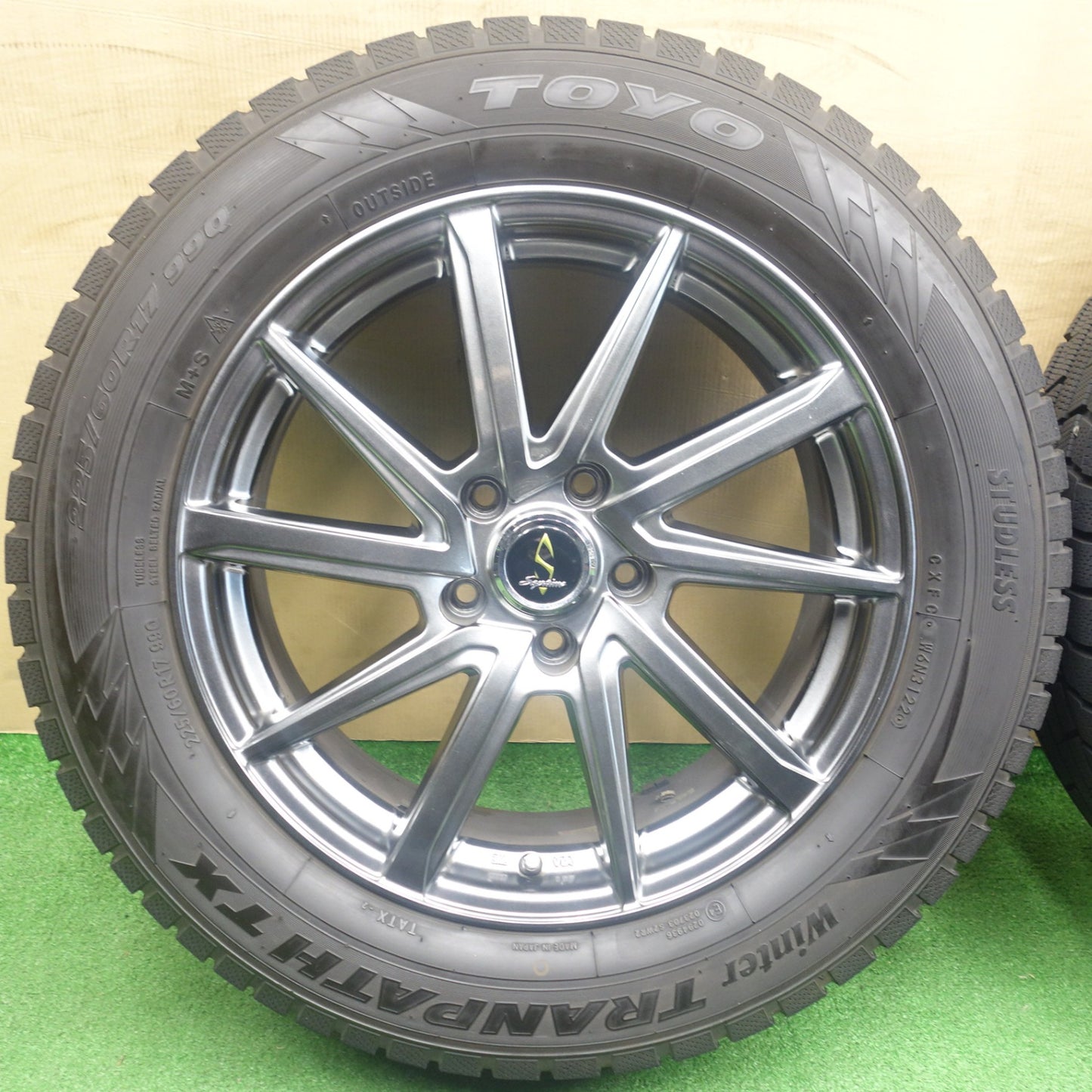バリ溝！22年！キレイ！9.5分以上★WORK Septimo G01+ 225/60R17 スタッドレス トーヨー ウインター トランパス TX ワーク セプティモ 17インチ PCD114.3/5H★6030501KTス