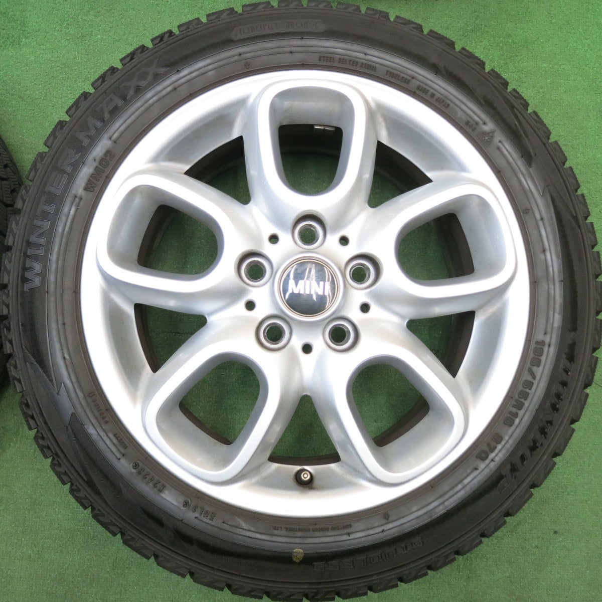 バリ溝！23年！9.5分★MINI F55 F56 ミニ クーパー 純正 195/55R16 スタッドレス ダンロップ ウインターマックス WM02 16インチ PCD112/5H★6043006HAス