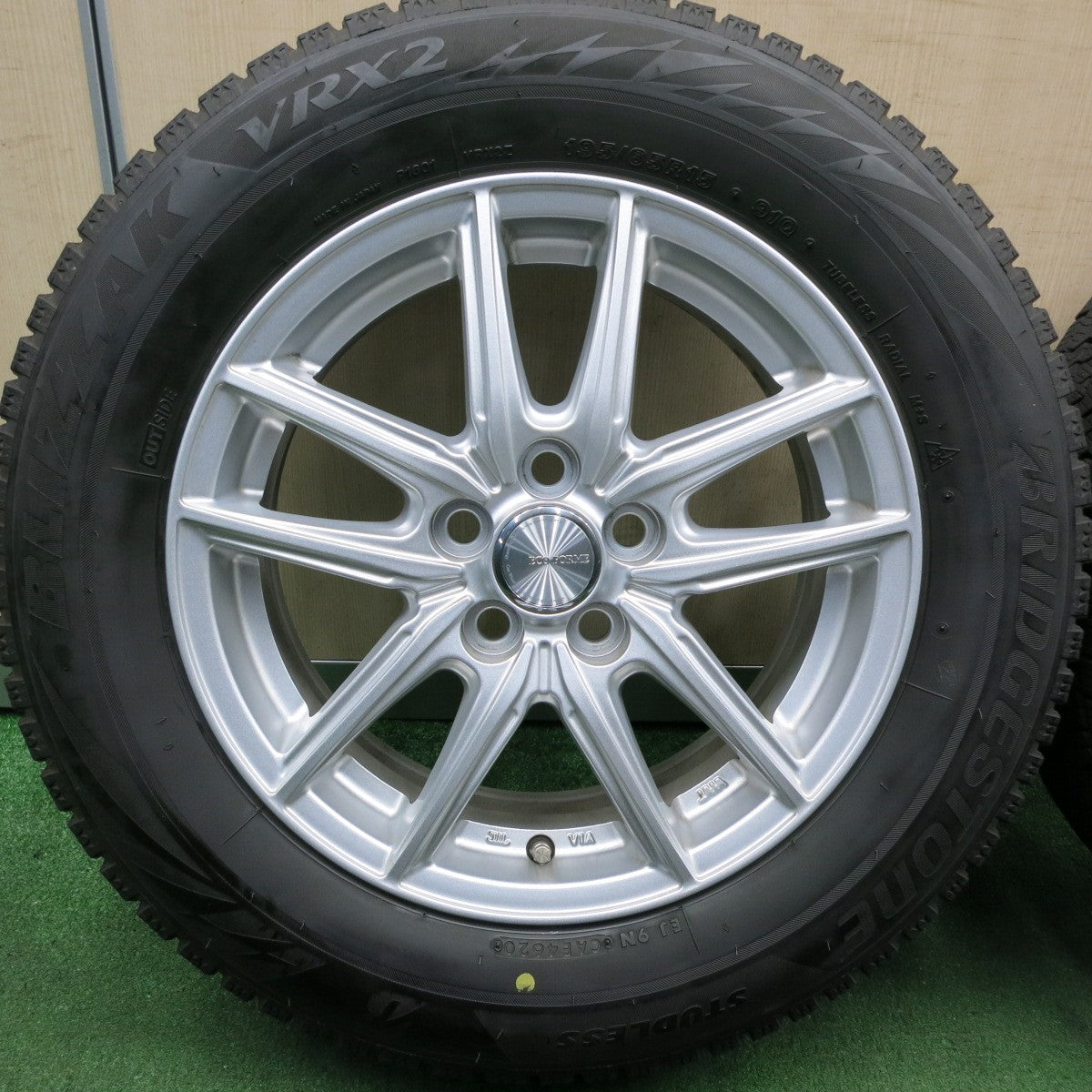 *送料無料* 4本価格！20年★スタッドレス 195/65R15 ブリヂストン ブリザック VRX2 ECO FORME エコフォルム 15インチ PCD100/5H★4051004HAス