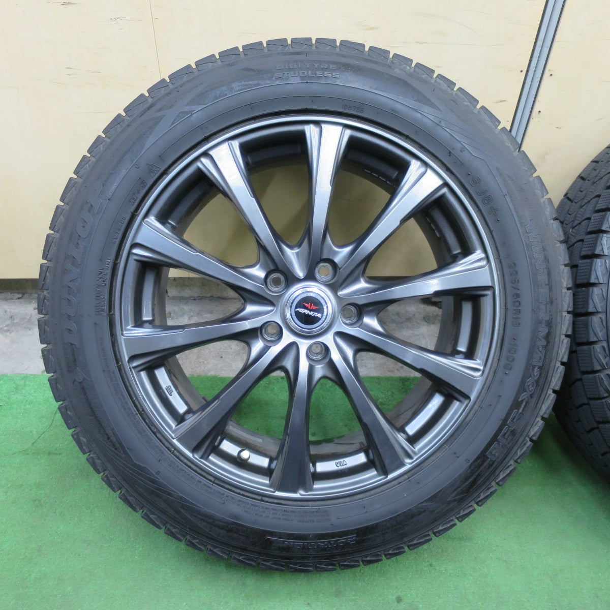 バリ溝！22年！キレイ！9.5分★スタッドレス 225/60R18 ダンロップ ウインターマックス SJ8 SJ8+ AIRNOVA SB10 エアノヴァ 18インチ PCD114.3/5H★6022303TTス