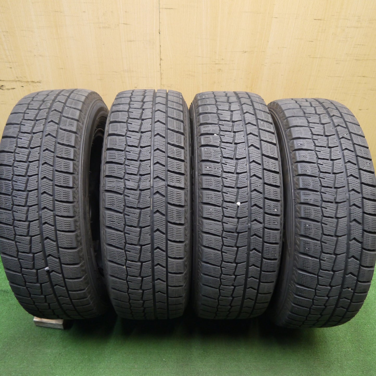 バリ溝！21年！キレイ！9分★スタッドレス 195/65R15 ダンロップ ウインターマックス WM02 Fang ファング 15インチ PCD114.3/5H★5041408Hス