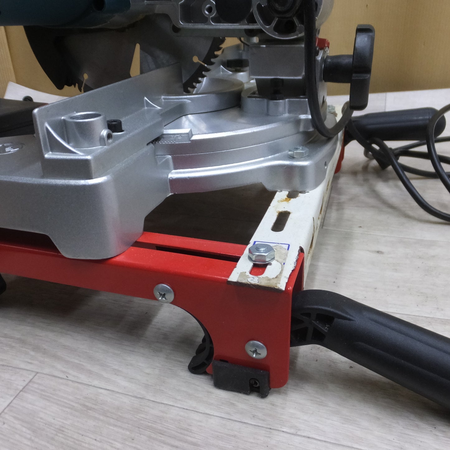 [送料無料] キレイ◆新興製作所 チップソー 切断機 100V 鉄工 木工 両用 MTC-190 卓上 丸ノコ 丸鋸 丸のこ 電動 工具◆