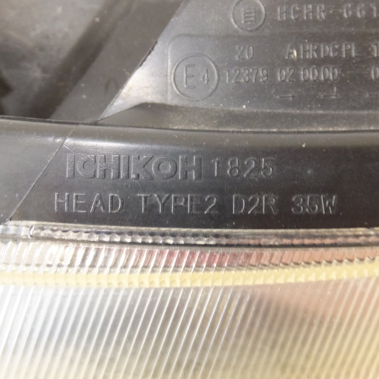 [送料無料] ★スバル SUBARU 純正 フォレスター SH5 SH9 ヘッドライト ICHIKOH 1825 L 左　HID球欠品★