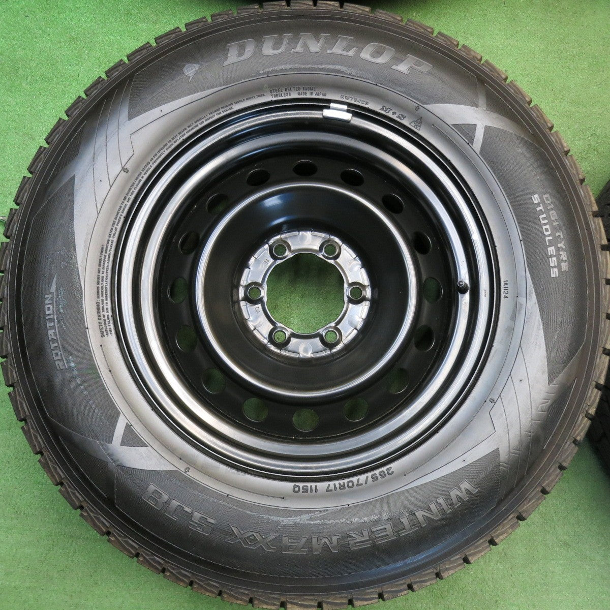 ほぼ未使用！キレイ◎トヨタ FJクルーザー 純正 スチール 265/70R17 スタッドレス ダンロップ ウインターマックス SJ8 17インチ PCD139.7/6H◎6062503HAス