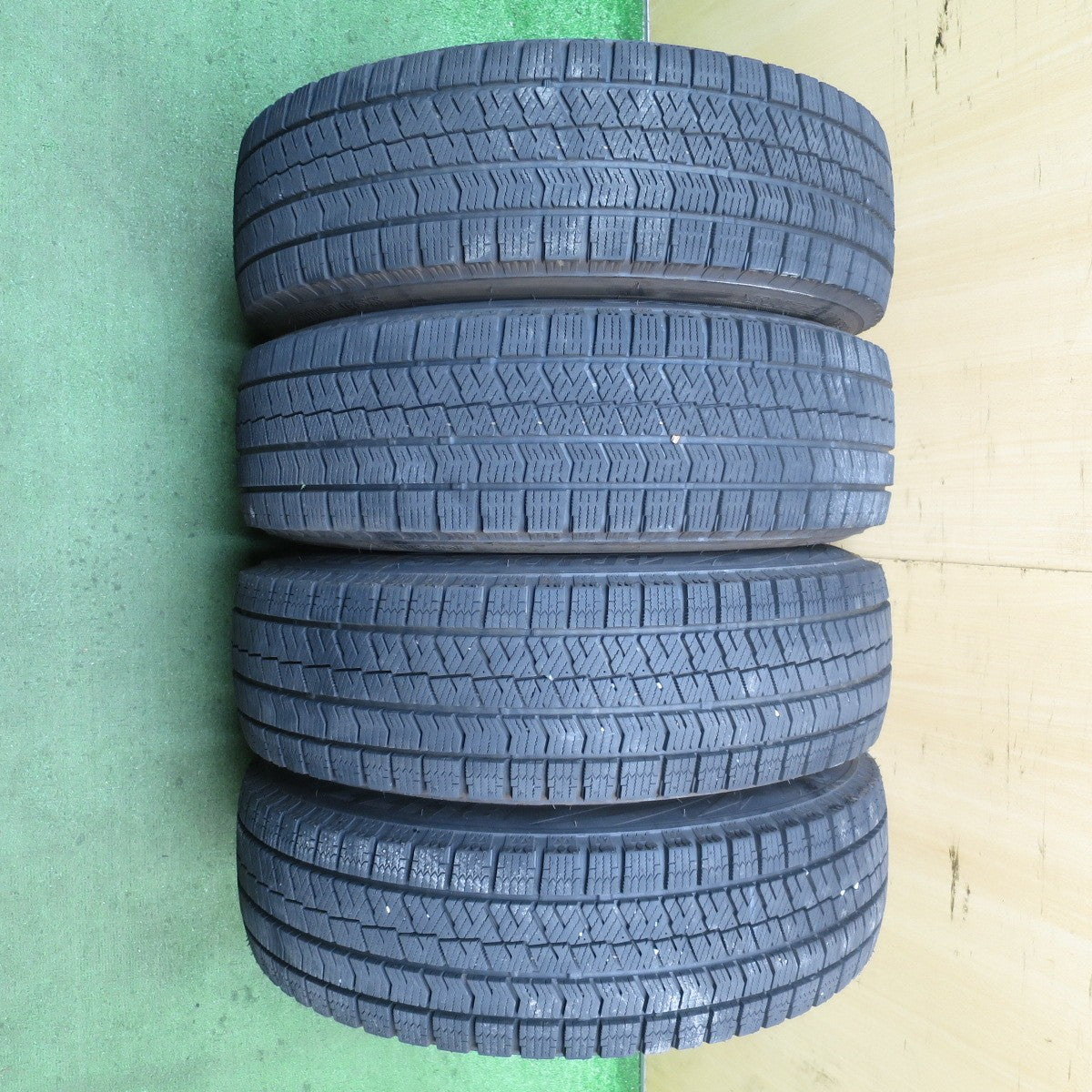 バリ溝！23年！キレイ！9分★スタッドレス 185/70R14 ブリヂストン ブリザック VRX2 ravrion RS01 ラブリオン 14インチ PCD100/4H★5081109NJス