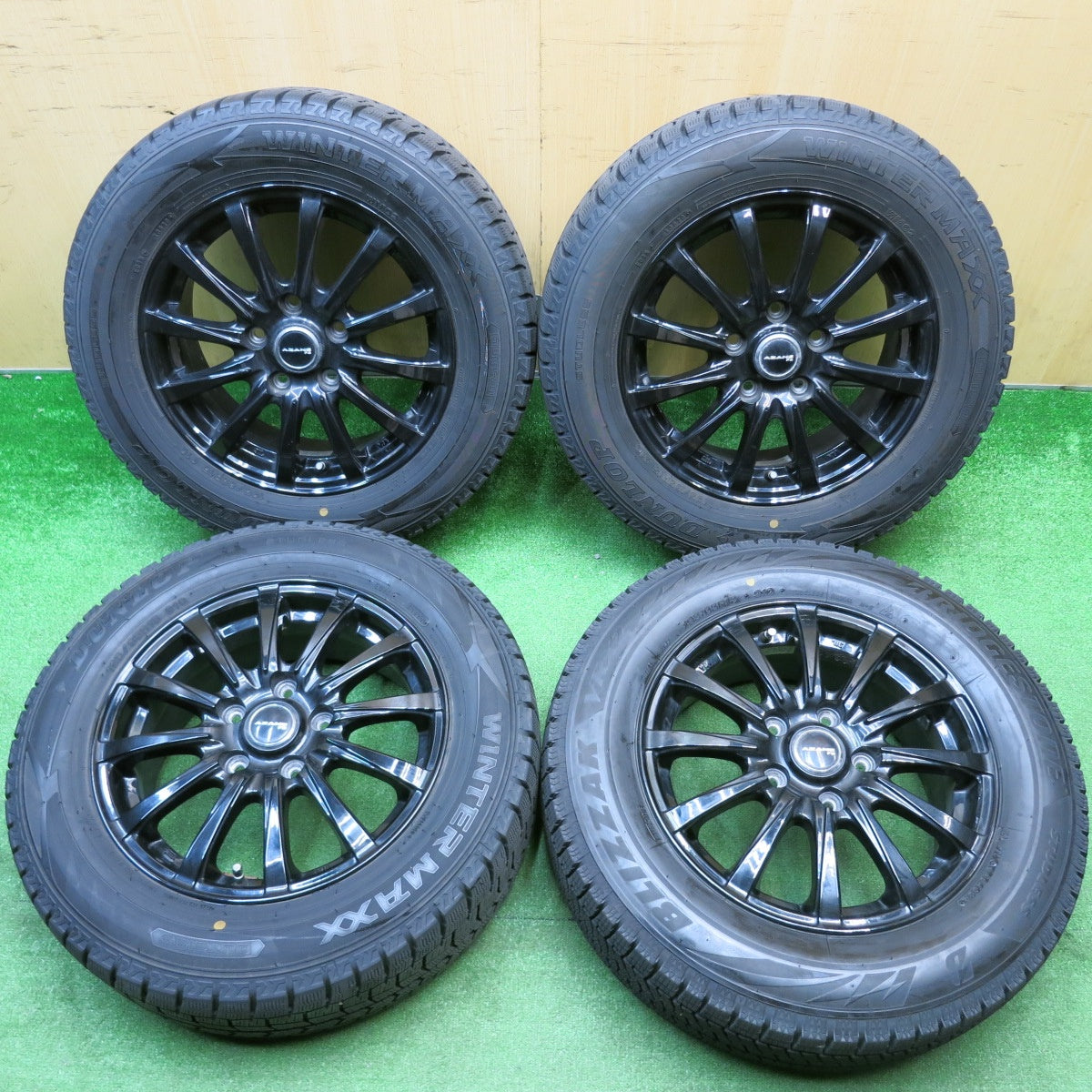 バリ溝！24年！9.5分★スタッドレス 195/65R15 ダンロップ ウインターマックス WM02 ブリヂストン ブリザック VRX2 AZANE FB アザーネ 15インチ PCD114.3/5H★5122806HAス