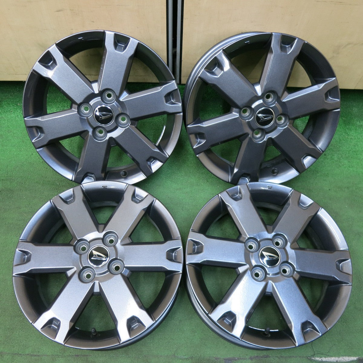 [送料無料] キレイ★ダイハツ タフト 純正 ホイール 15インチ 15×4.5J PCD100/4H★5012201SYホ