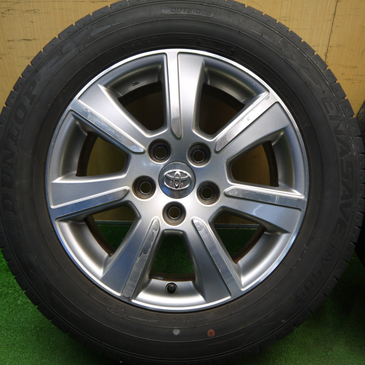 バリ溝！24年！9.5分★トヨタ マークX ジオ 純正 215/60R16 ダンロップ エナセーブ RV505 16インチ PCD114.3/5H★6040314Hノ