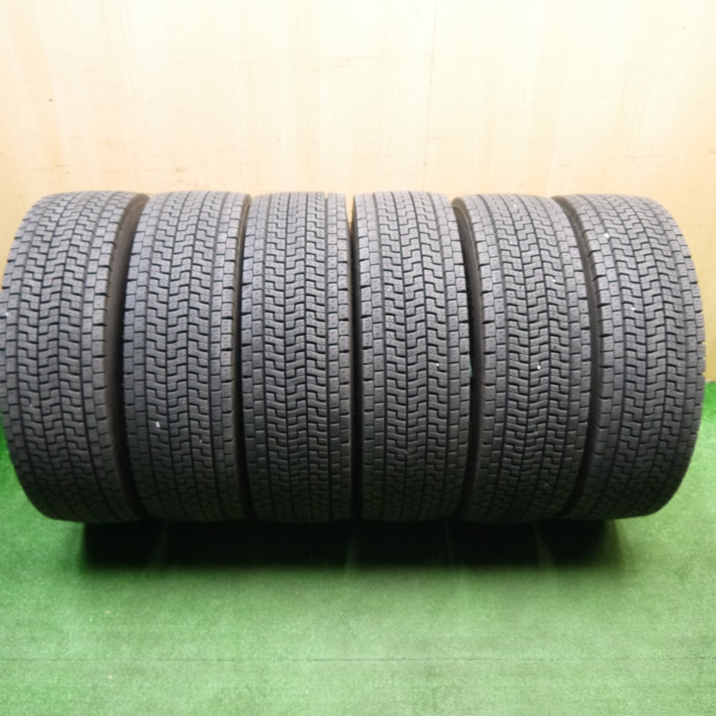 バリ溝！9分！6本★トラック タイヤ 215/70R17.5 123/121J スタッドレス ヨコハマ ZEN 903ZW 17.5インチ★5111403KKスタ